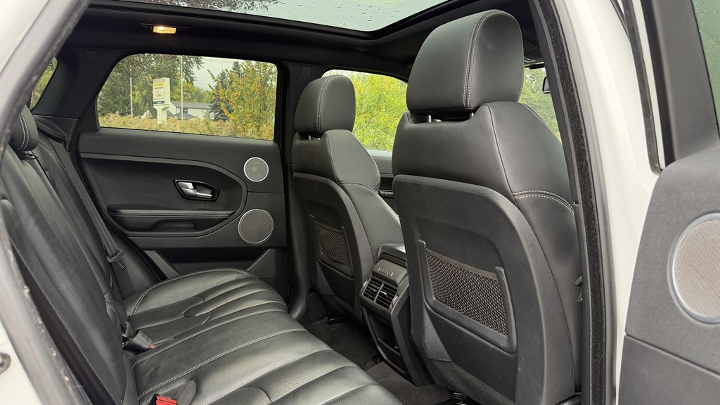 Photo 36 of this LAND ROVER RANGE ROVER EVO