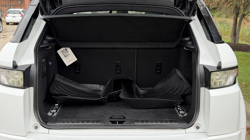 Photo 13 of this LAND ROVER RANGE ROVER EVO