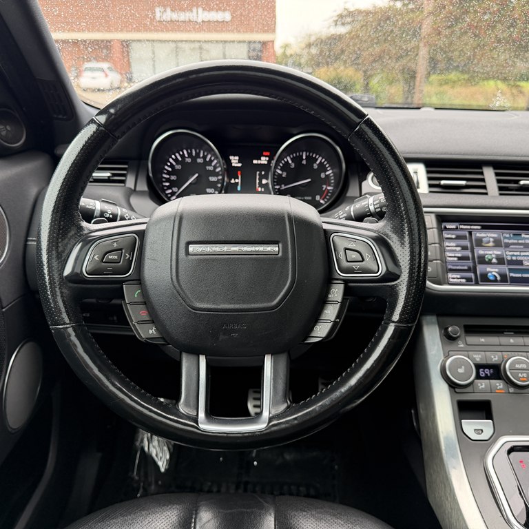 Photo 28 of this LAND ROVER RANGE ROVER EVO