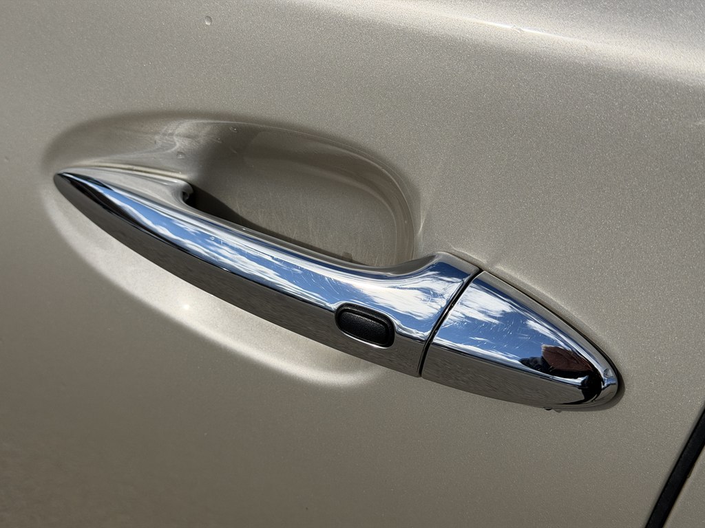 Photo 21 of this LEXUS LS 460