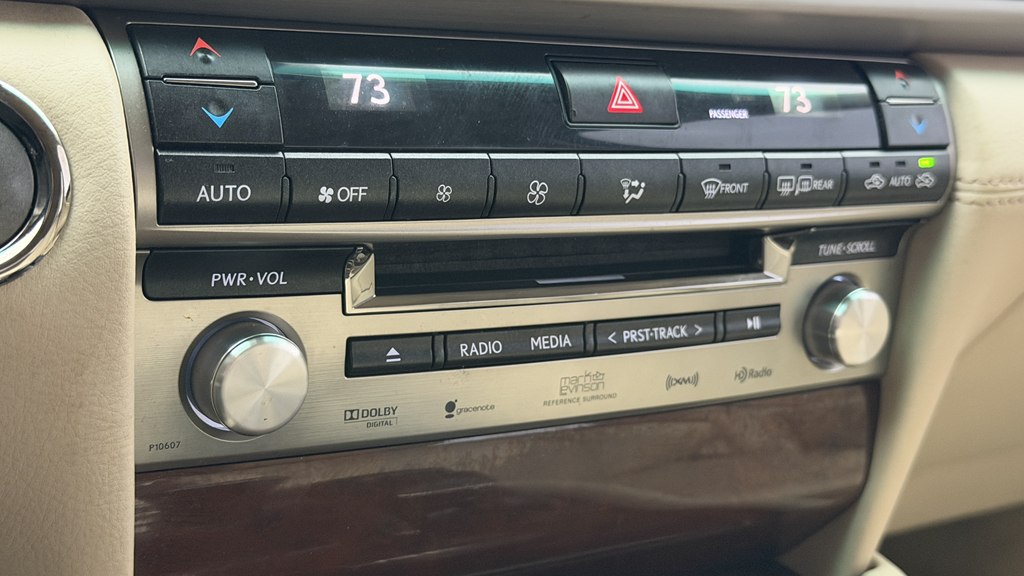 Photo 62 of this LEXUS LS 460
