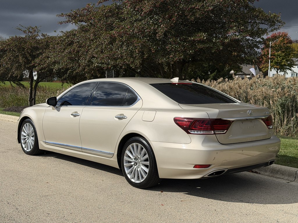 Photo 4 of this LEXUS LS 460