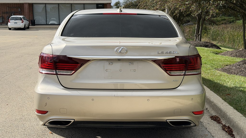 Photo 12 of this LEXUS LS 460