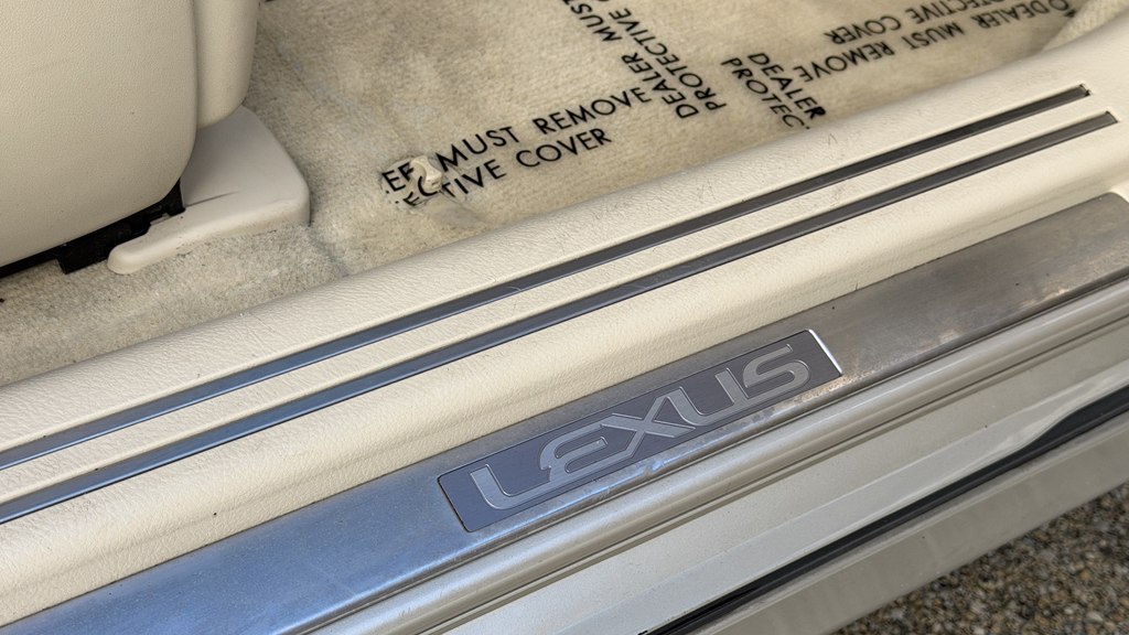Photo 54 of this LEXUS LS 460
