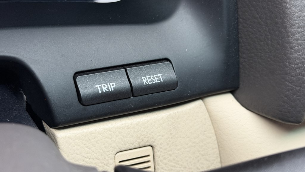 Photo 76 of this LEXUS LS 460