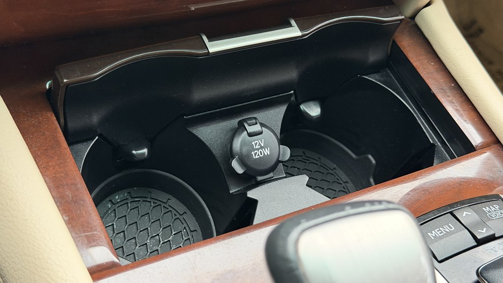 Photo 64 of this LEXUS LS 460