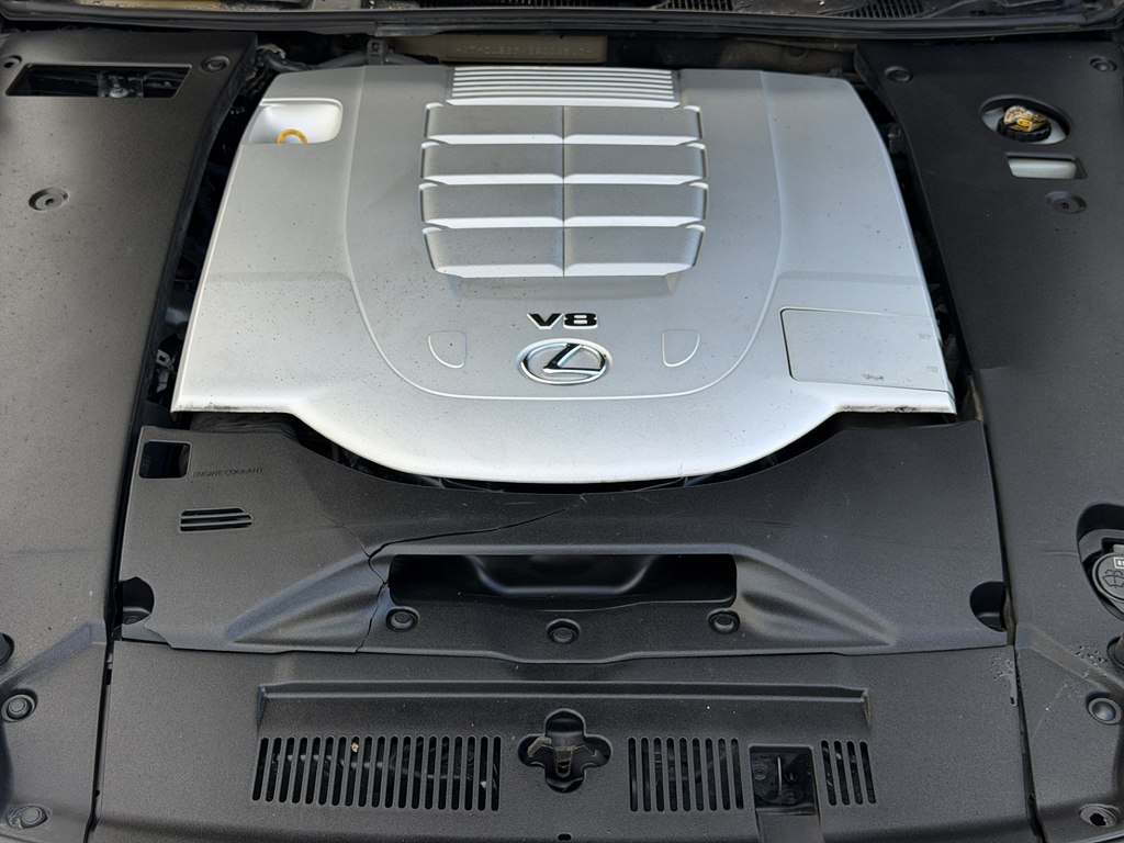Photo 26 of this LEXUS LS 460