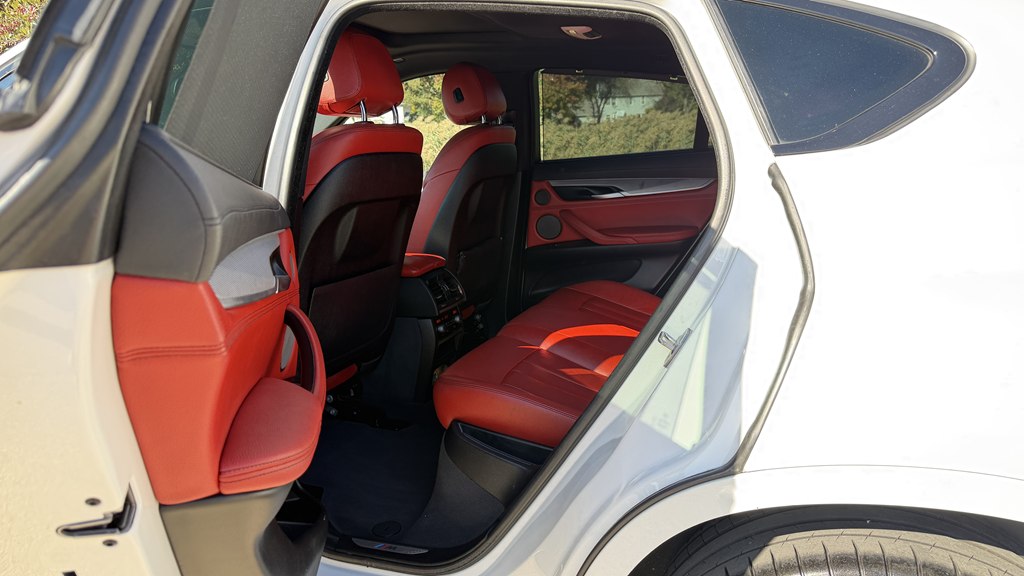Photo 35 of this BMW X6