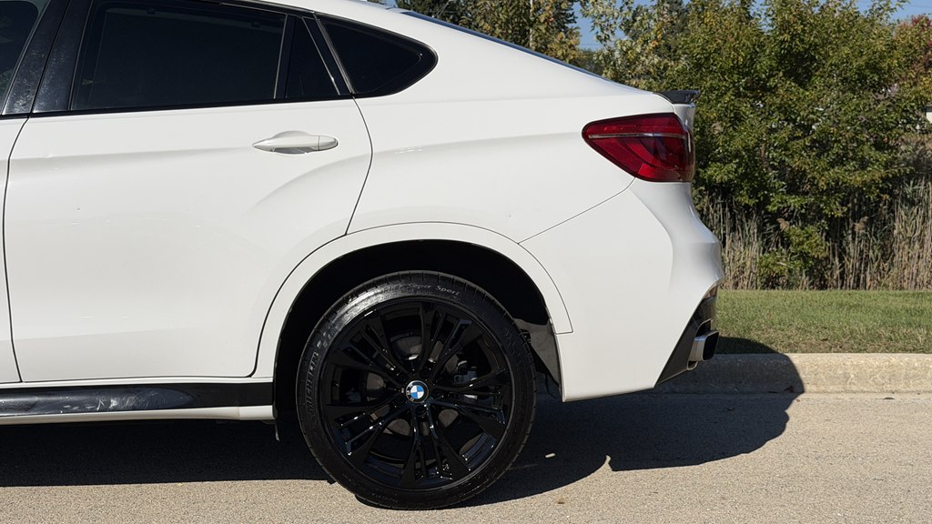 Photo 10 of this BMW X6