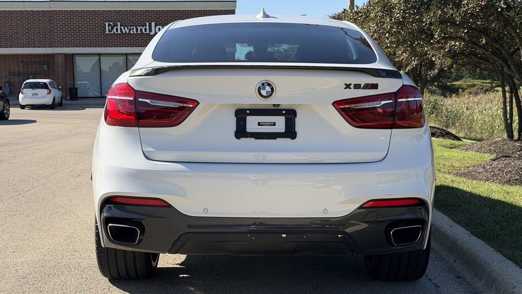 Photo 15 of this BMW X6