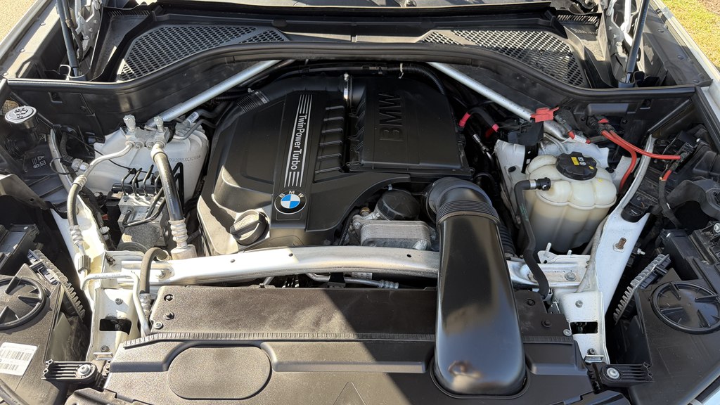 Photo 23 of this BMW X6