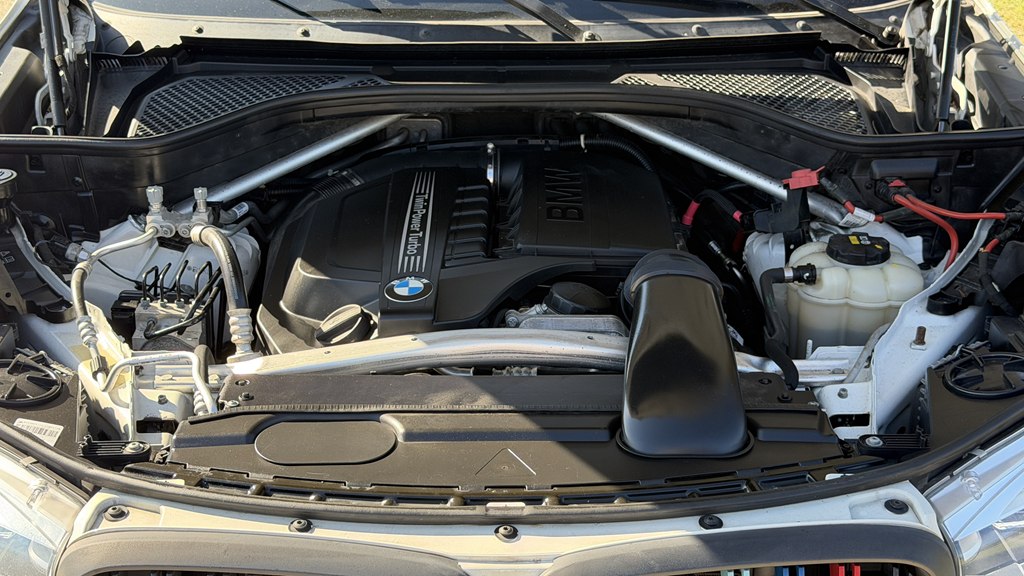 Photo 24 of this BMW X6