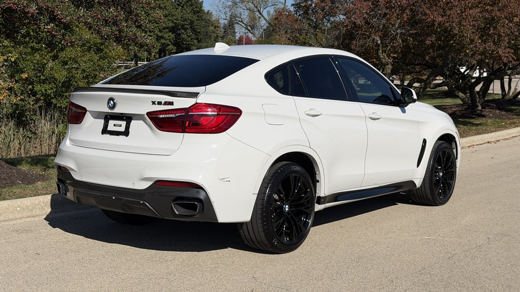 Photo 2 of this BMW X6