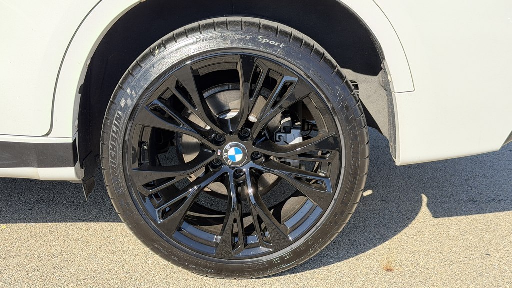 Photo 19 of this BMW X6