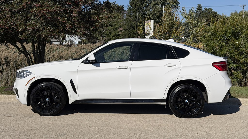 Photo 8 of this BMW X6