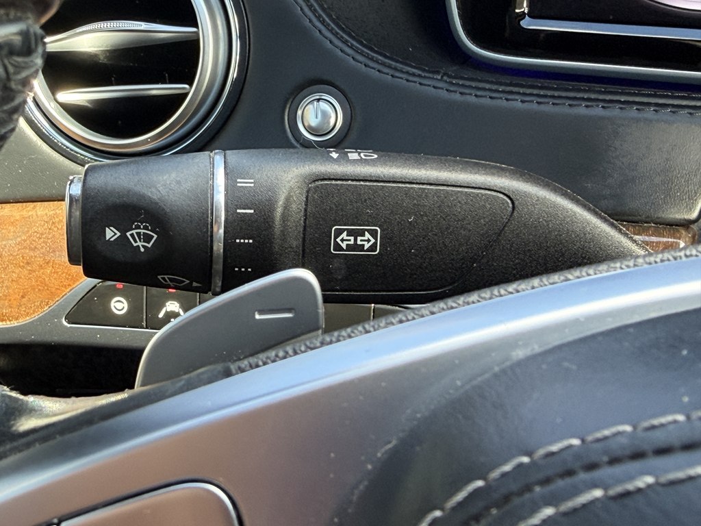 Photo 85 of this MERCEDES-BENZ S-CLASS