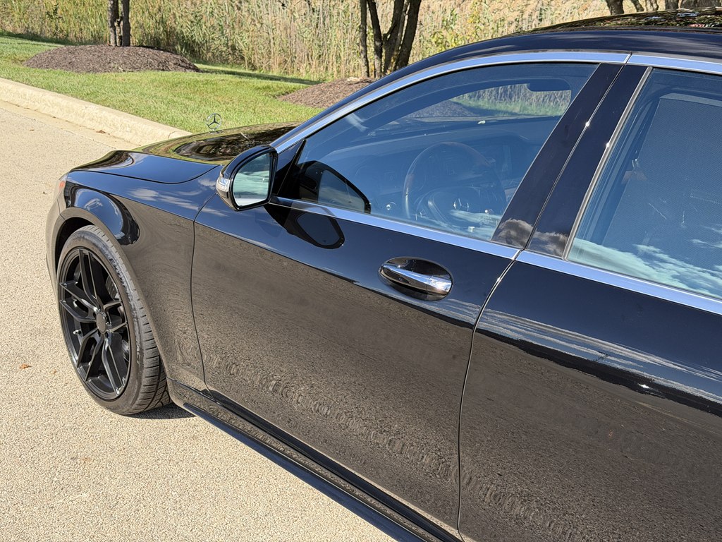 Photo 16 of this MERCEDES-BENZ S-CLASS