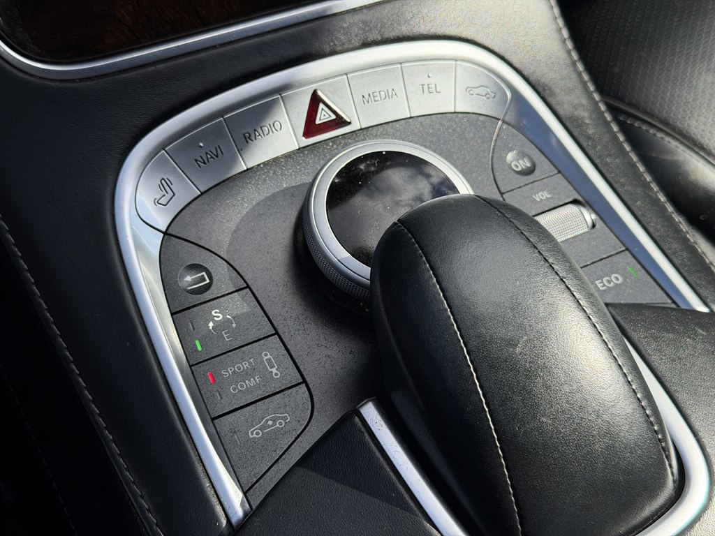 Photo 91 of this MERCEDES-BENZ S-CLASS