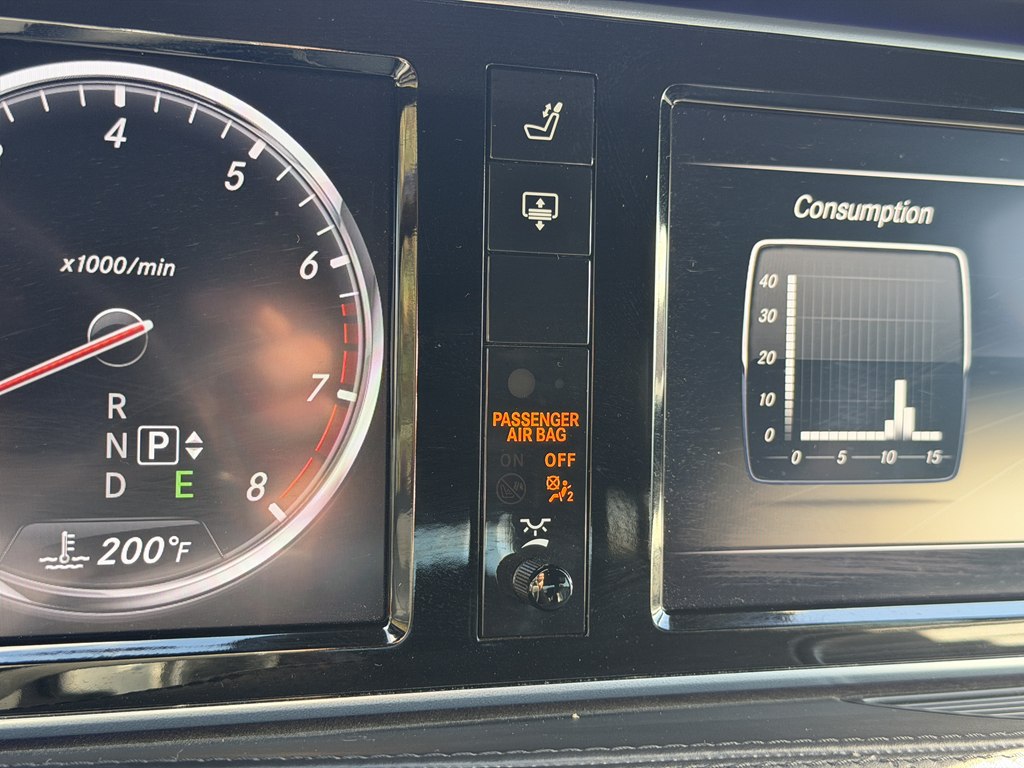 Photo 67 of this MERCEDES-BENZ S-CLASS