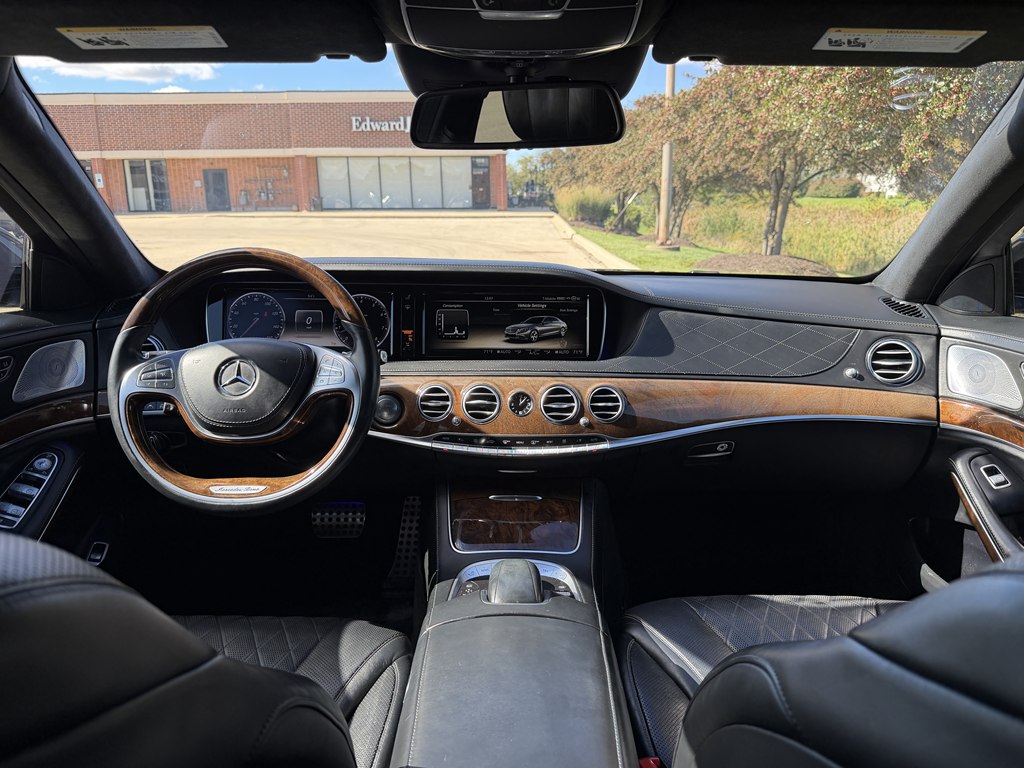 Photo 28 of this MERCEDES-BENZ S-CLASS