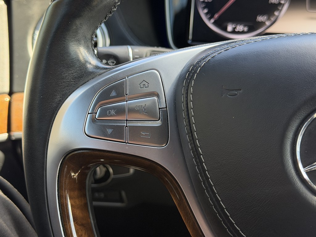 Photo 83 of this MERCEDES-BENZ S-CLASS