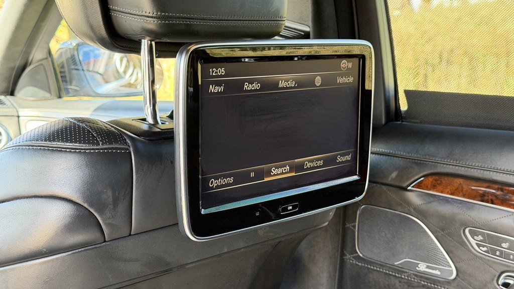 Photo 50 of this MERCEDES-BENZ S-CLASS