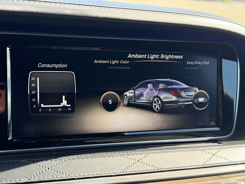Photo 76 of this MERCEDES-BENZ S-CLASS