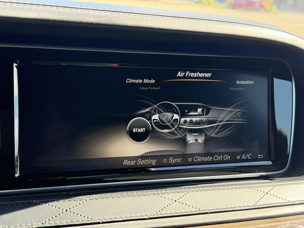 Photo 74 of this MERCEDES-BENZ S-CLASS