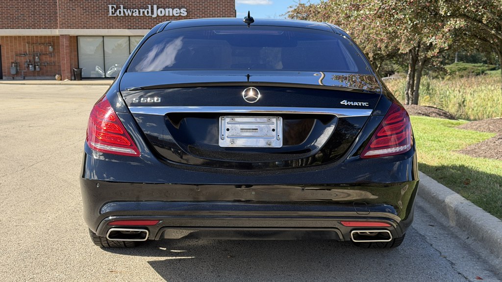 Photo 13 of this MERCEDES-BENZ S-CLASS