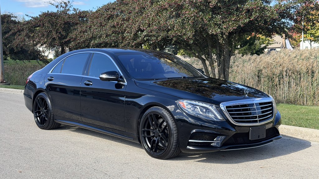 Photo 3 of this MERCEDES-BENZ S-CLASS