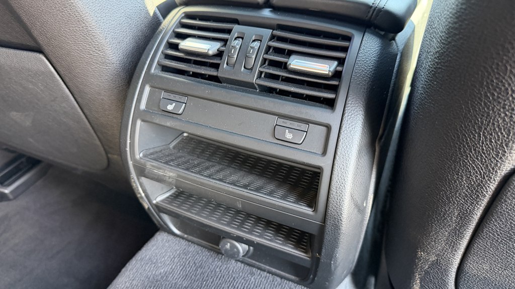 Photo 76 of this BMW 5 SERIES