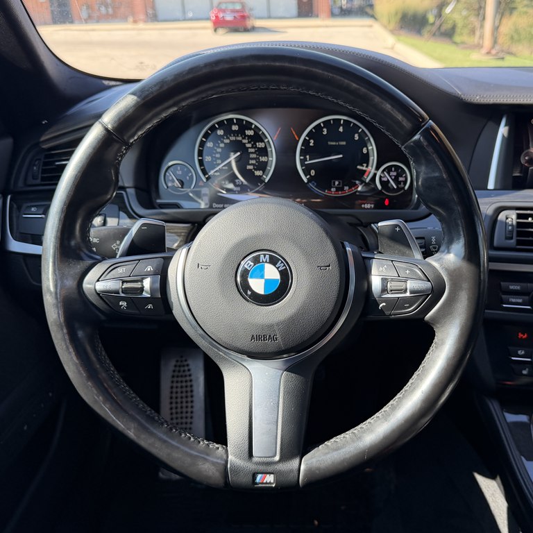 Photo 37 of this BMW 5 SERIES