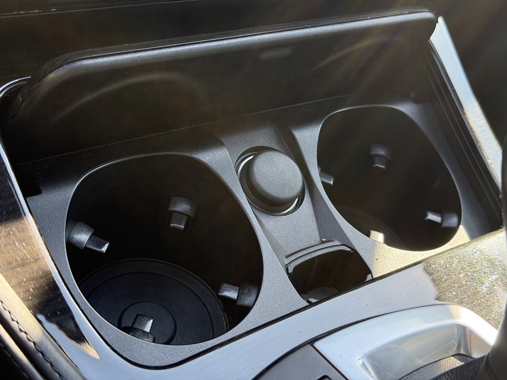 Photo 77 of this BMW 5 SERIES