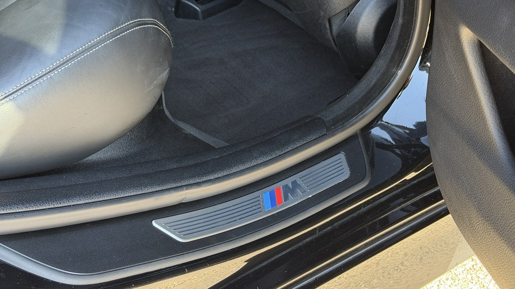 Photo 54 of this BMW 5 SERIES
