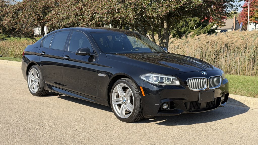 Photo 3 of this BMW 5 SERIES