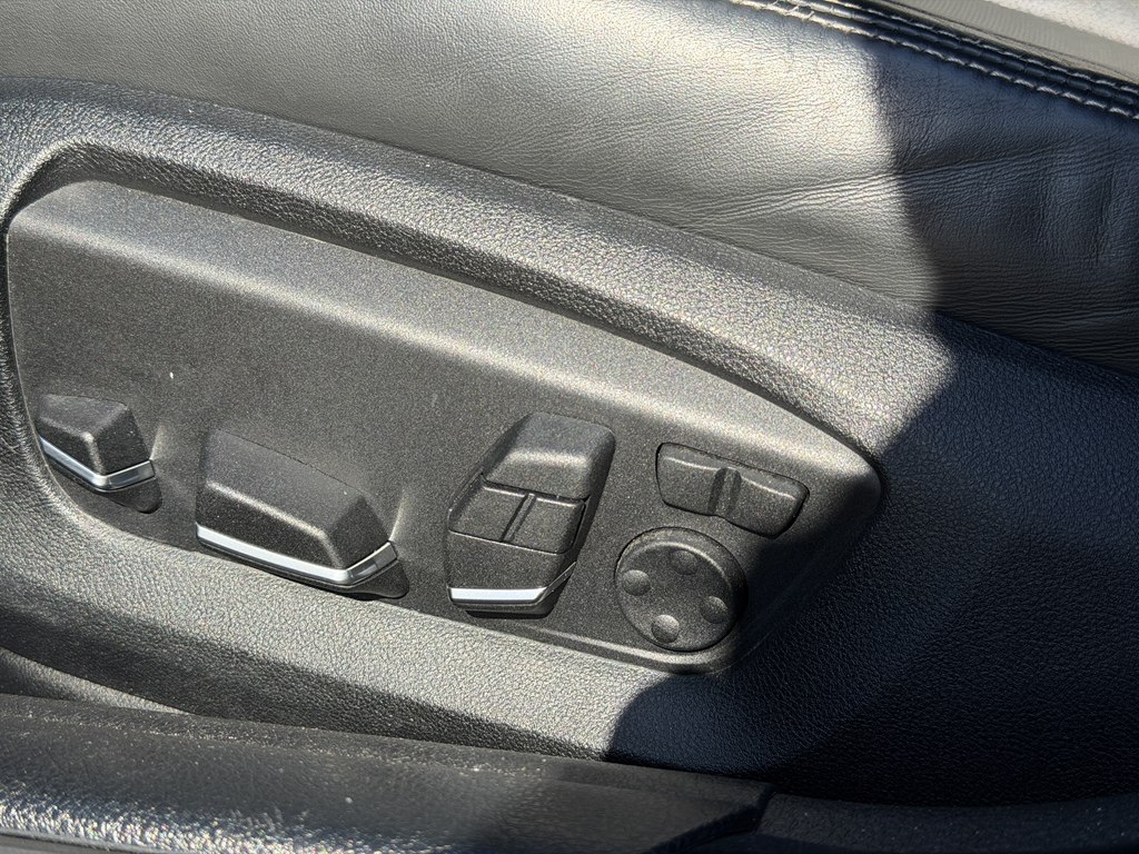 Photo 43 of this BMW 5 SERIES