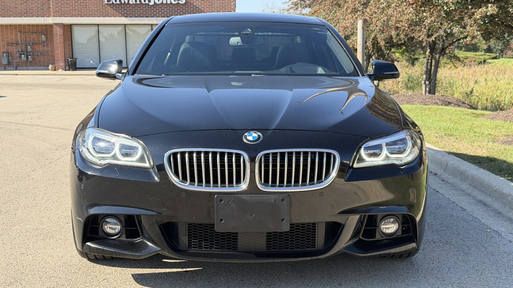 Photo 11 of this BMW 5 SERIES