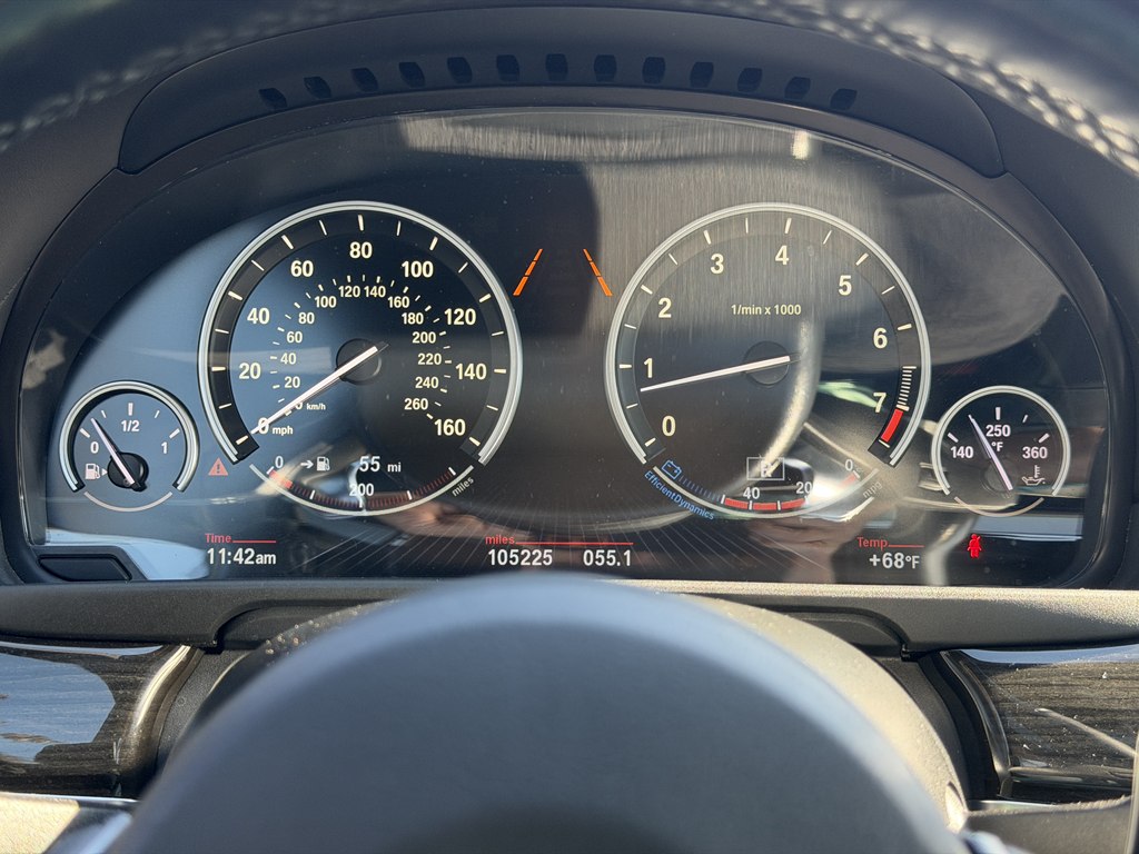 Photo 38 of this BMW 5 SERIES