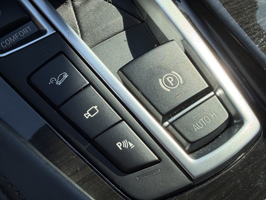 Photo 63 of this BMW 5 SERIES