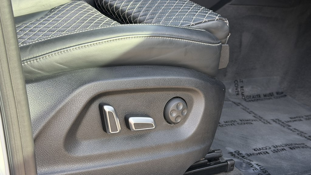 Photo 48 of this AUDI SQ5