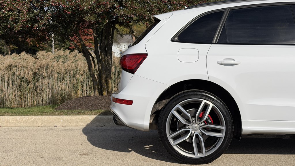Photo 6 of this AUDI SQ5