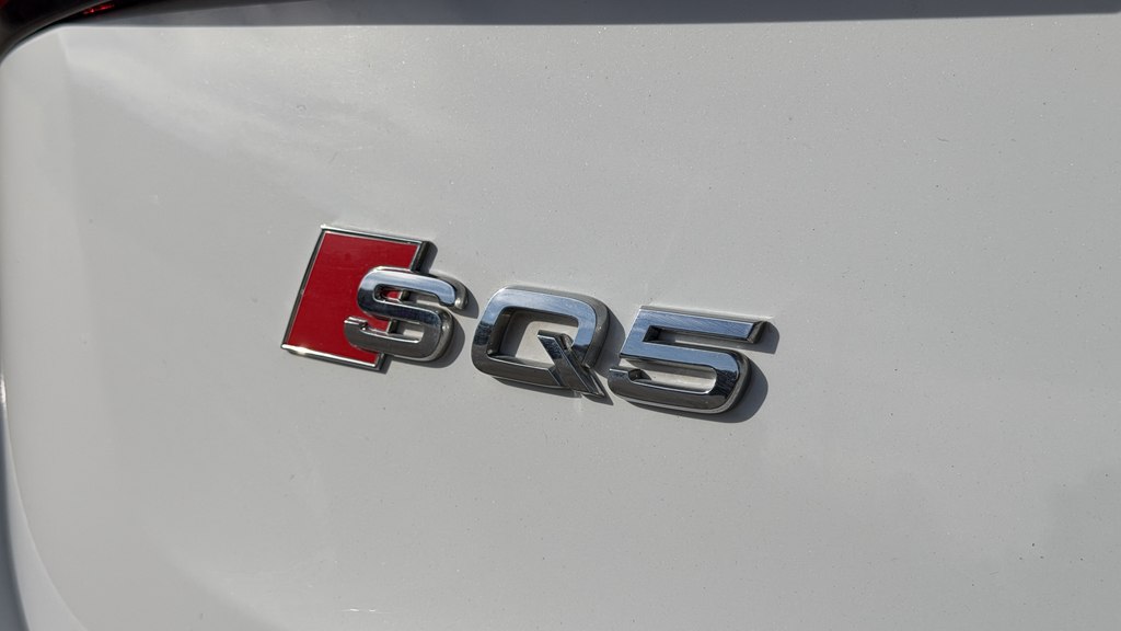 Photo 14 of this AUDI SQ5
