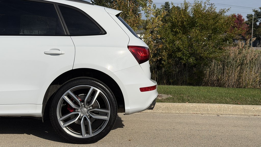 Photo 10 of this AUDI SQ5