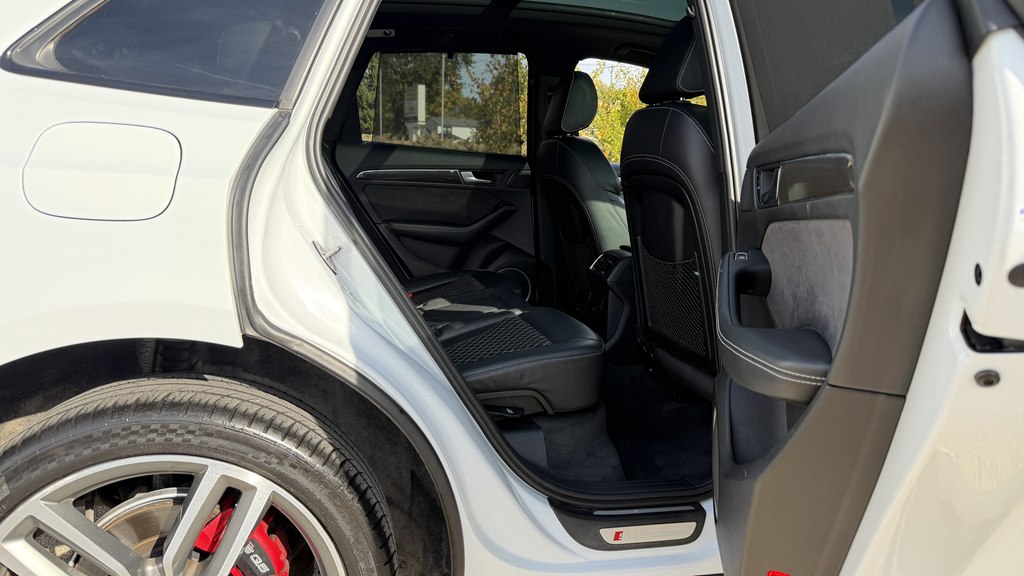 Photo 39 of this AUDI SQ5