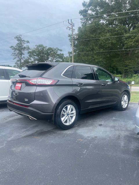 Photo 2 of this FORD EDGE