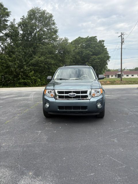 Photo 3 of this FORD ESCAPE