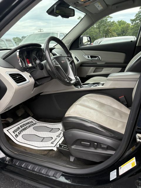 Photo 5 of this GMC TERRAIN