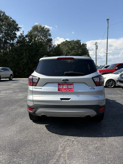 Photo 4 of this FORD ESCAPE