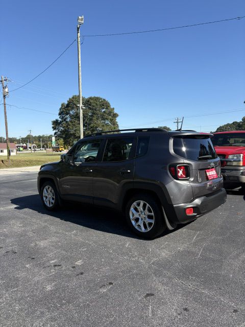 Photo 2 of this JEEP RENEGADE