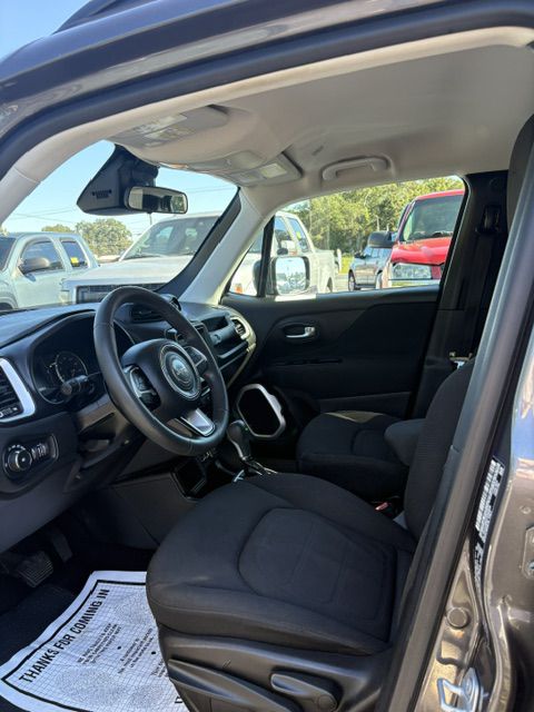Photo 5 of this JEEP RENEGADE